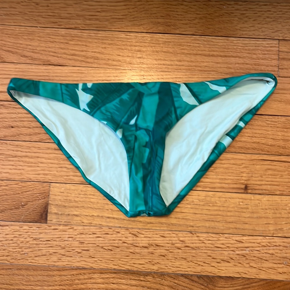 Vitamin A Luciana bottoms
